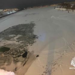 В Казани в субботу двое мужчин на снегоходе провалились под лед В Казани в субботу двое мужчин на снегоходе провалились под лед