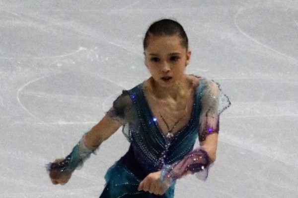 
        Фанаты массово поддержали Камилу Валиеву после дисквалификации    