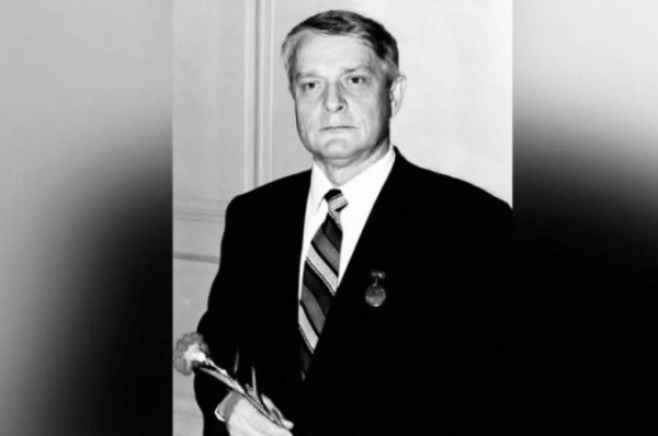 Скончался бывший замминистра внутренних дел Татарстана Рафил Нугуманов
Скончался бывший замминистра внутренних дел Татарстана Рафил Нугуманов