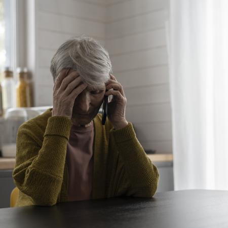 У казанской пенсионерки выманили 17 миллионов рублей — она продала две квартиры У казанской пенсионерки выманили 17 миллионов рублей — она продала две квартиры