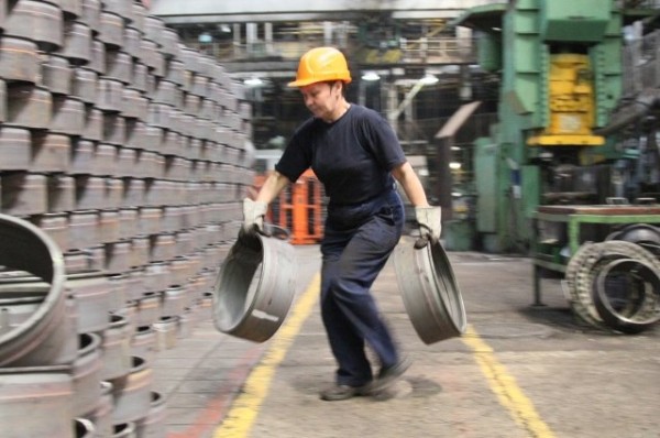 
        11 000 человек не хватает для работы в промышленной сфере Татарстана    