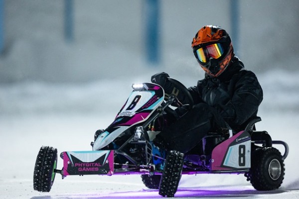 
        Будущее наступило! В Казани торжественно открыли первые в мире фиджитал-игры    