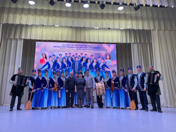 Государственный ансамбль фольклорной музыки РТ выступил в Кукморском районе (ФОТО)