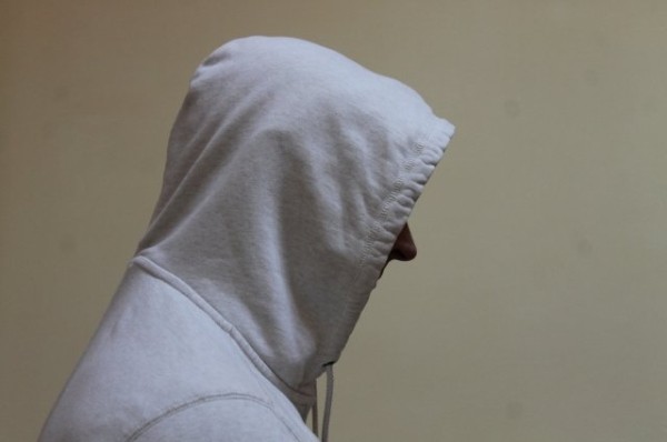 
        В Казани неизвестный целился с ружья в школу    