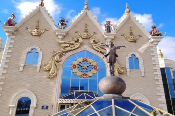 
        Где в Казани скрывался Емельян Пугачёв?    