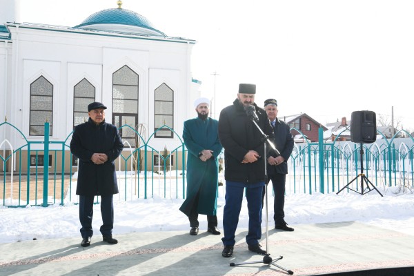 Минниханов открыл новую мечеть в Зеленодольском районе
