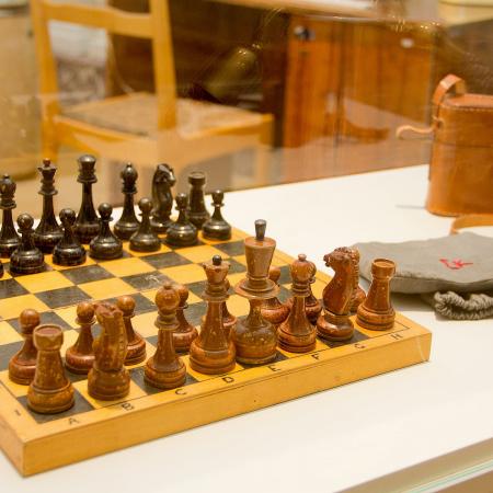 Выставка о тех, кто был первым, открывается в Казани Выставка о тех, кто был первым, открывается в Казани