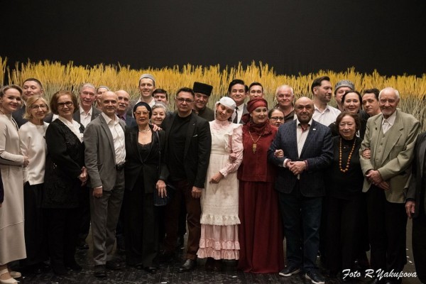 В театре Камала прошел юбилейный вечер Алсу Гайнуллиной (ФОТО)