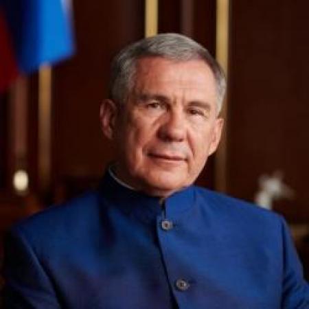 Сегодня день рождения у раиса Республики Татарстан Сегодня день рождения у раиса Республики Татарстан