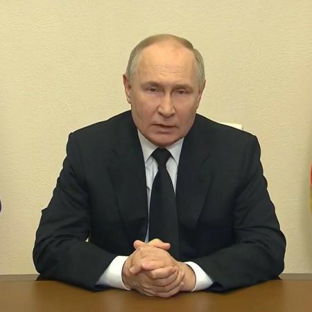 Путин объявил 24 марта днем общенационального траура Путин объявил 24 марта днем общенационального траура