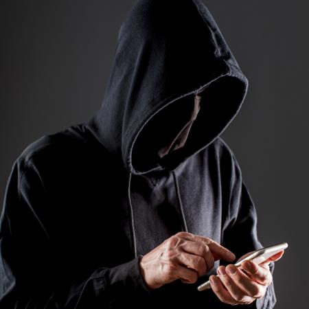 Аферист убедил зеленодольца заработать на криптовалюте и похитил у него 3,6 млн рублей