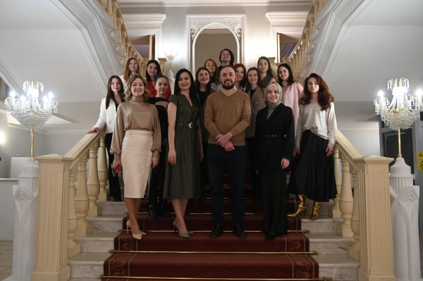 Театр Тинчурина посетили блогеры по случаю премьеры спектакля &laquo;Флешка, рэп и любовь&raquo; (ФОТО)