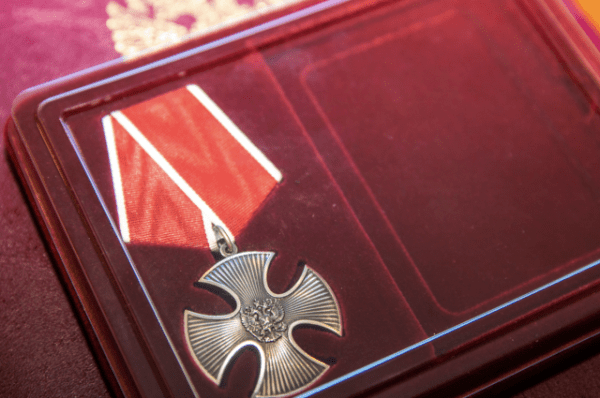 
        Депутат из Татарстана, участвующий в СВО, получил орден Мужества    