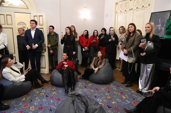 Театр Тинчурина посетили блогеры по случаю премьеры спектакля &laquo;Флешка, рэп и любовь&raquo; (ФОТО)