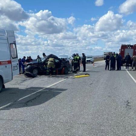 В результате столкновения двух легковушек под Нурлатом погибли три человека