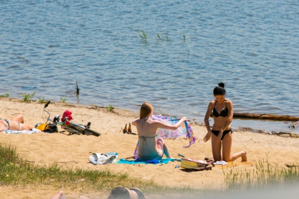 
        Расстреляйте мразь! Родители убитых в Казани девушек требуют казни маньяка    