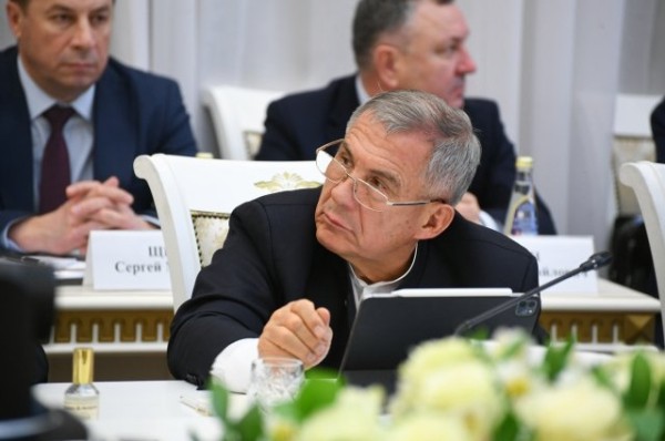 Надо быть бдительными - Минниханов о второй атаке БПЛА на Татарстан
Надо быть бдительными - Минниханов о второй атаке БПЛА на Татарстан