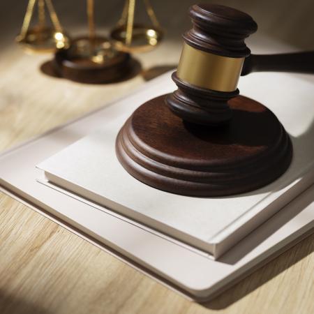 Директора института международных отношений КФУ Хайрутдинова подозревают в мошенничестве