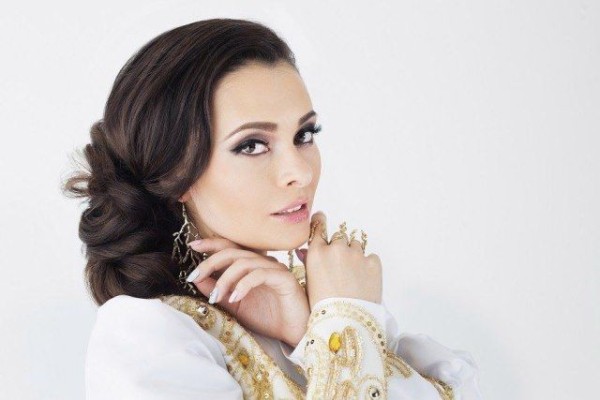 
        Известную певицу Эльмиру Калимуллину признали народной артисткой РТ    