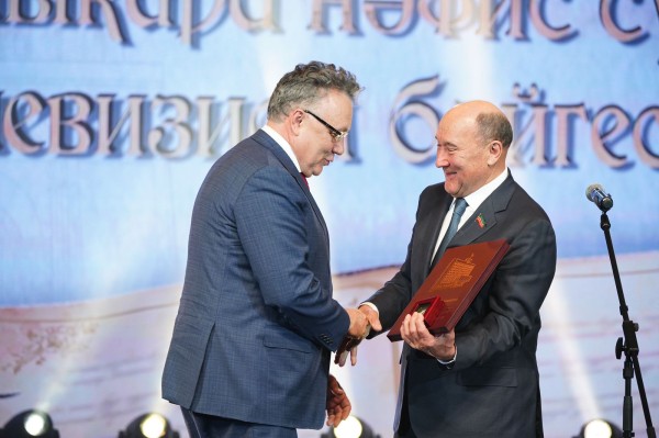 В Казани состоялся Гала-концерт четвертого Международного телевизионного конкурса художественного слова &laquo;ТАТАР СҮЗЕ&raquo; (ФОТОРЕПОРТАЖ)