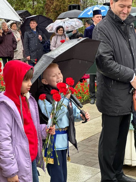 Телеканал &laquo;ШАЯН ТВ&raquo; принял участие в возложении цветов к памятнику Тукаю