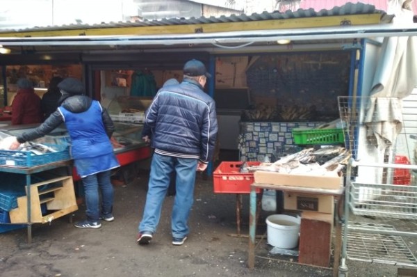 
        Уличным торговцам придется платить за место на Баумана    