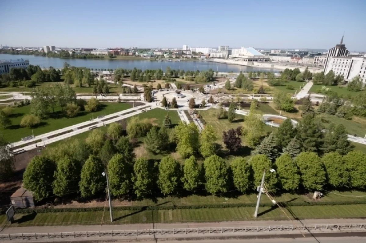 
        Вместо забора живая изгородь: в Казани завершают ремонт парка Тысячелетия    