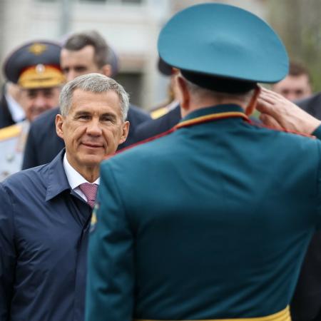 Минниханов поздравил татарстанцев с Днем Победы