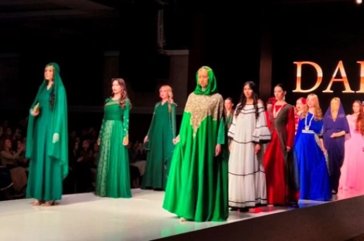 
        Нет некрасивых женщин. Модельер - о благопристойной моде и этнодизайне    