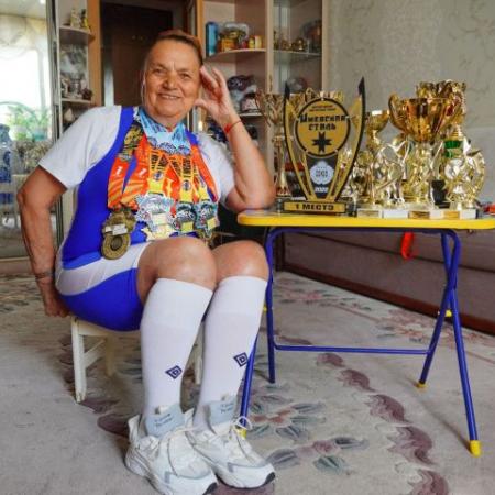 &laquo;Миссис Мускул&raquo;: челнинка стала мастером спорта по армрестлингу в 83 года