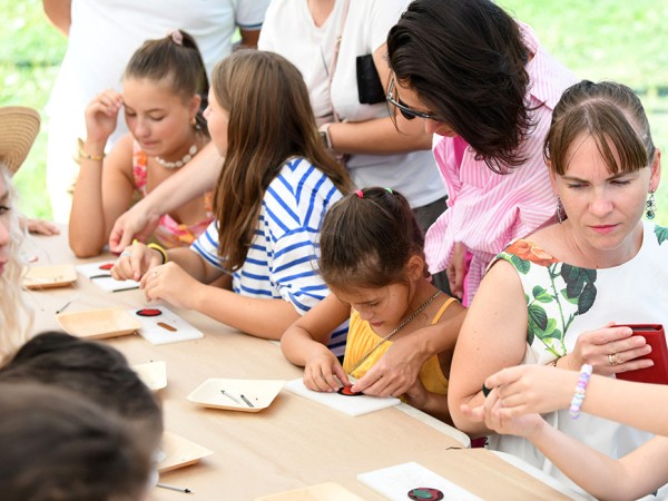 В течение месяца передвижной молодежный клуб «Хобби бокс» побывает в восьми поселках Казани В течение месяца передвижной молодежный клуб «Хобби бокс» побывает в восьми поселках Казани