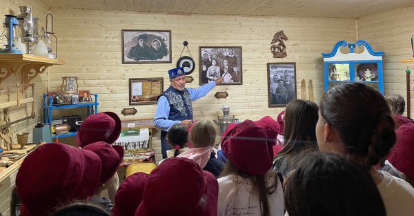 Айдар Файзрахманов провел для детей увлекательную экскурсию (ФОТО)
