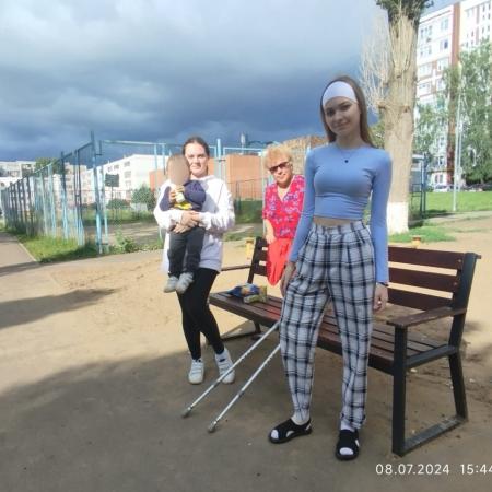 Прикованная к постели после ДТП 16-летняя челнинка начала ходить