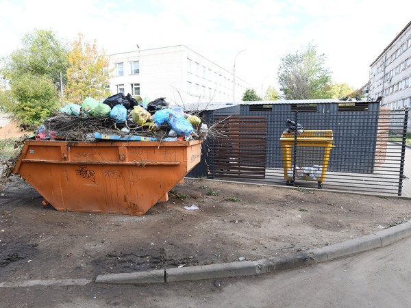 Рустем Гафаров обсудил с региональным оператором вывоз мусора из поселков Рустем Гафаров обсудил с региональным оператором вывоз мусора из поселков