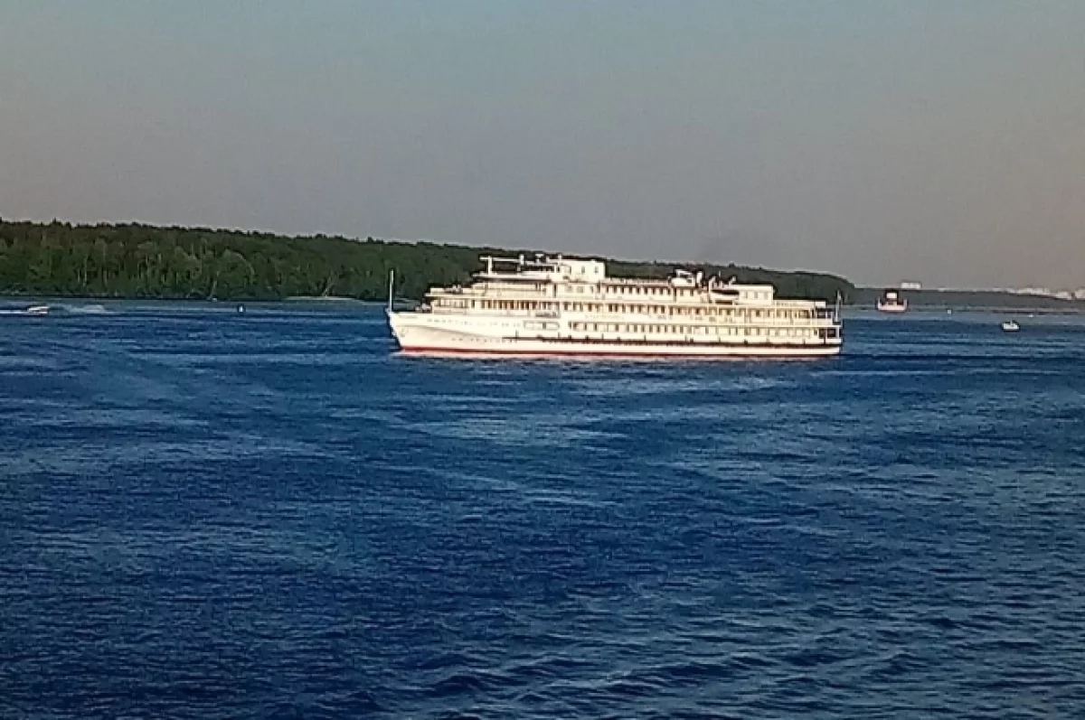 
        Из-за аномальной жары увеличили сброс воды в Куйбышевском водохранилище    