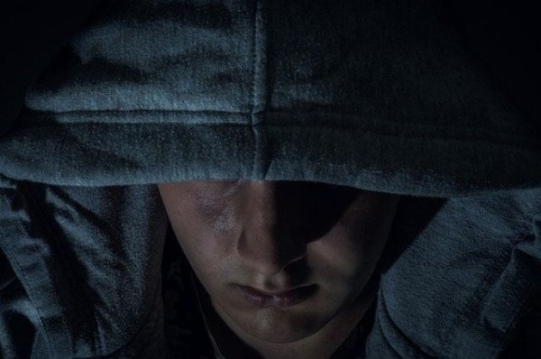 
        Молодого парня ограбили у парка &laquo;Семья&raquo; в Нижнекамском районе    