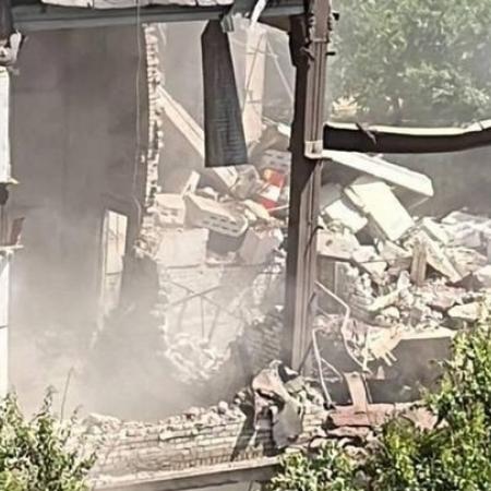 Трех человек ищут под завалами обрушившейся после взрыва котельной в Волгограде