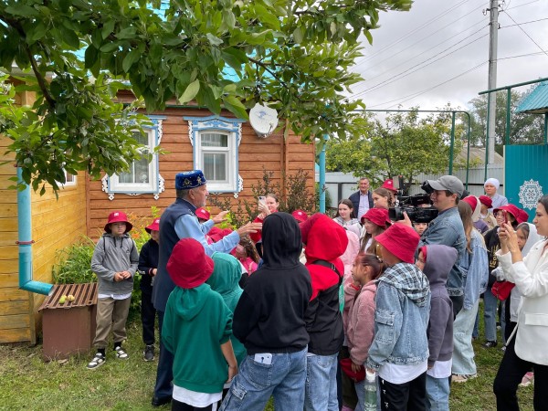 Айдар Файзрахманов провел для детей увлекательную экскурсию (ФОТО)