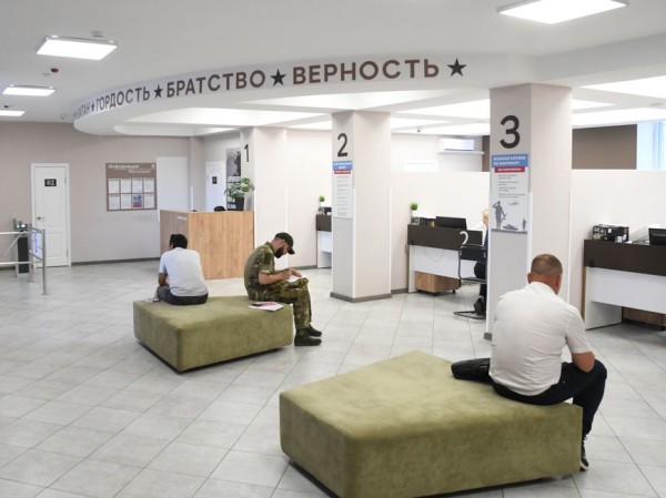 В центре &laquo;Батыр&raquo; казанцы могут заключить контракт на прохождение военной службы