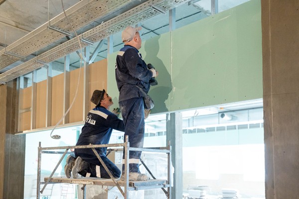 Школа дронов, сенсорные комнаты и занятия по скорочтению – строительство лицея в М14 завершат к учебному году Школа дронов, сенсорные комнаты и занятия по скорочтению – строительство лицея в М14 завершат к учебному году