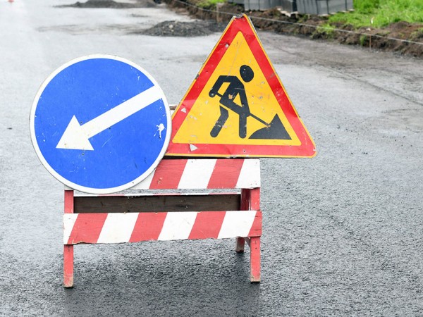 Движение транспорта по улице Дементьева частично ограничат