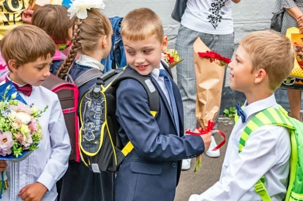 
        Жители Татарстана записывают первоклассников в школу не по прописке    