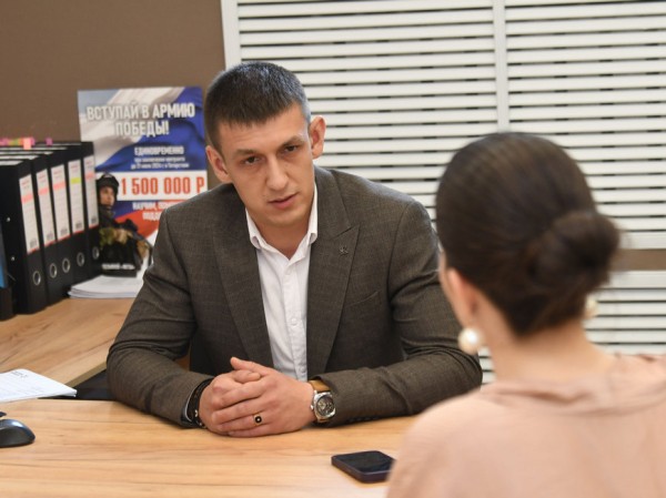 В центре &laquo;Батыр&raquo; казанцы могут заключить контракт на прохождение военной службы