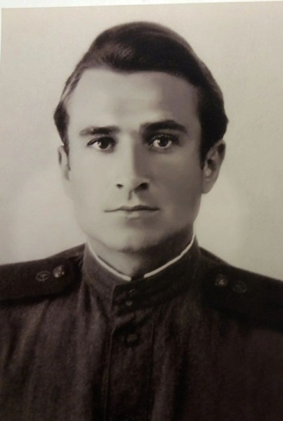 Конец семейной тайны: отец в 82 года познакомился с сыном