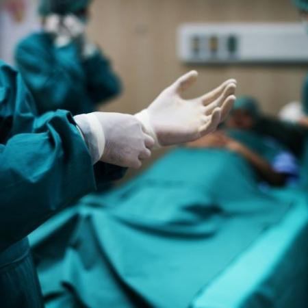 Как удаление миндалин могло привести к смерти? Пациент частной клиники скончался после операции Как удаление миндалин могло привести к смерти? Пациент частной клиники скончался после операции