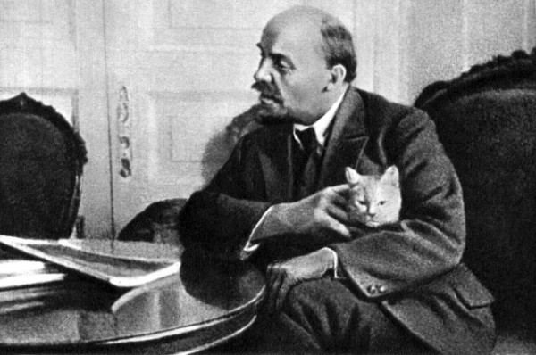 
        Папа, не пей! Как в СССР спаивали мужчин и зарабатывали миллионы на водке    