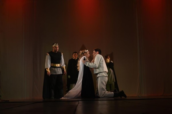 Состоялась премьера спектакля &laquo;Таһир-Зөһрә&raquo; (ФОТО)