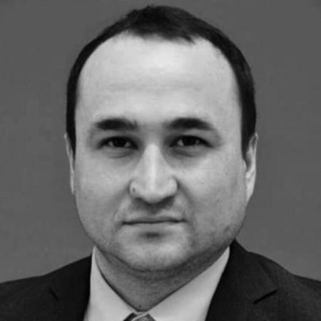 На 38-м году жизни скончался управделами Минземимущества РТ Ильназ Валеев