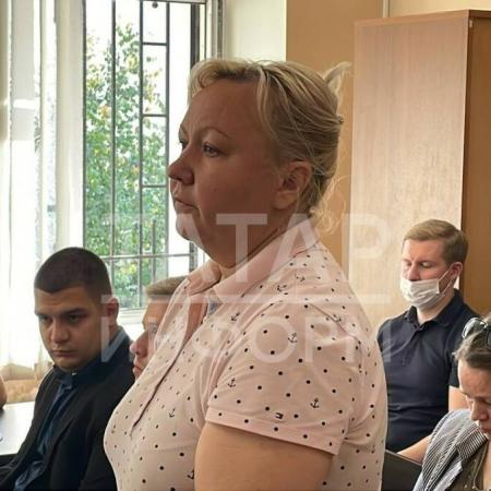 В Казани суд отправил главврача Центра гигиены и эпидемиологии по РТ под домашний арест В Казани суд отправил главврача Центра гигиены и эпидемиологии по РТ под домашний арест