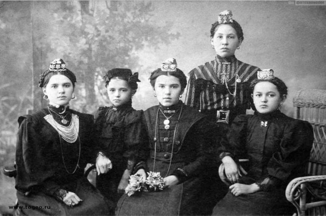 
        Наши бабушки так не одевались. Носили ли татарские мусульманки никабы?    